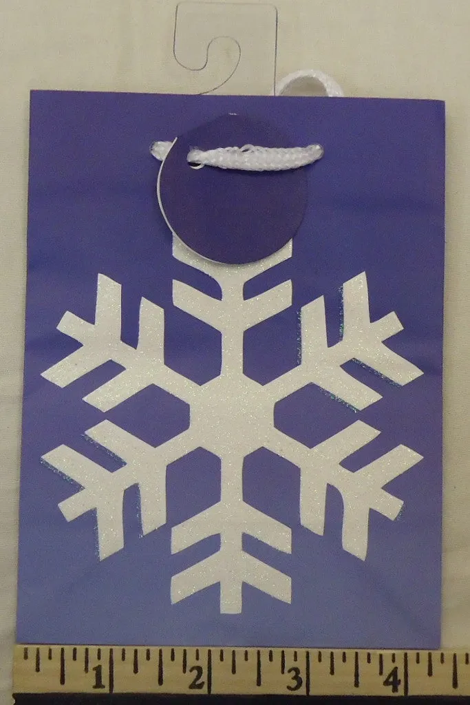 Christmas Gift Bags 3 Sizes 4 Styles Qty 10 -- New