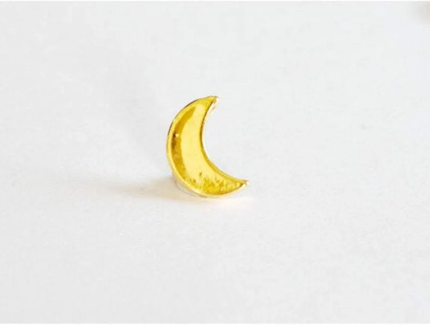 Shiny Vermeil Wholesale Gold Crescent Moon Charm- 18k gold plated over sterling silver half moon charm pendant, Gold Crescent Half Moon Beads