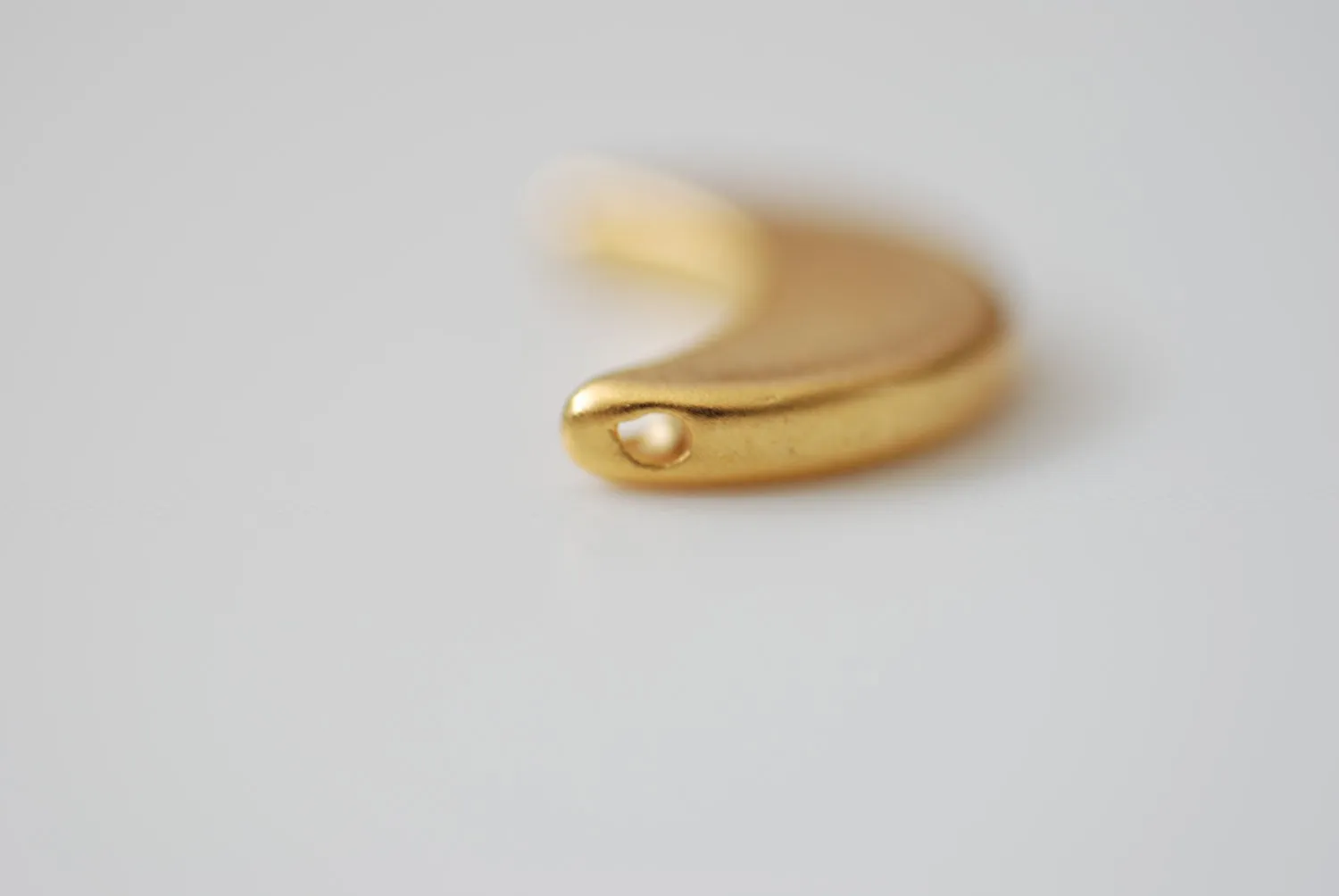 Shiny Vermeil Wholesale Gold Crescent Moon Charm- 18k gold plated over sterling silver half moon charm pendant, Gold Crescent Half Moon Beads