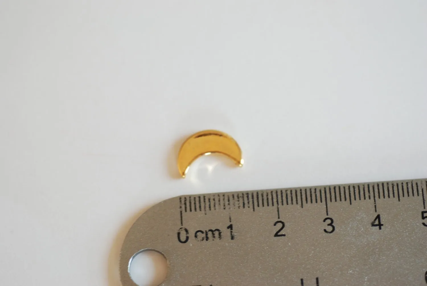 Shiny Vermeil Wholesale Gold Crescent Moon Charm- 18k gold plated over sterling silver half moon charm pendant, Gold Crescent Half Moon Beads